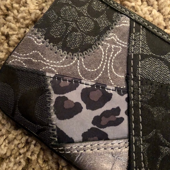 Limited Edition Madison Patchwork Wristlet - Picture 6 of 14